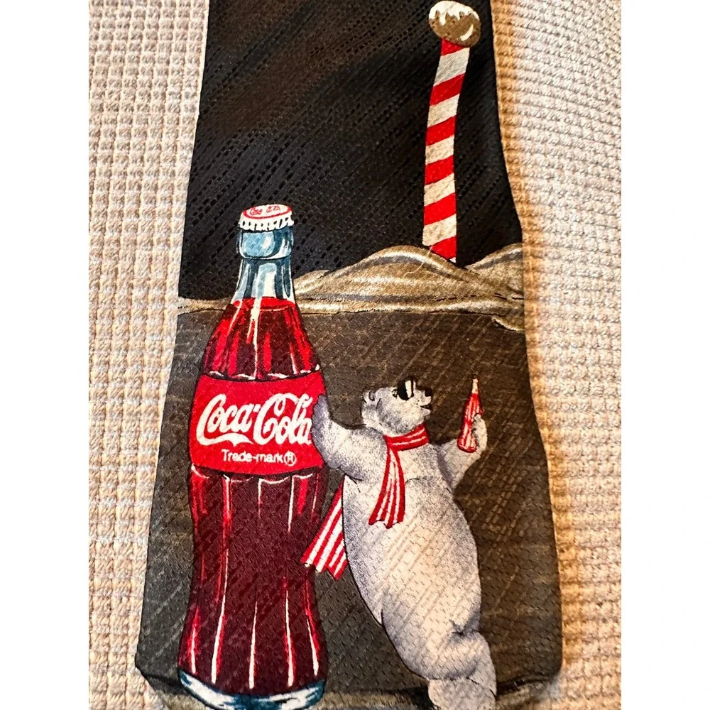 Coca-Cola Necktie Black Polar Bear Holiday Winter Scarf‎ Glass Bottle Polyester